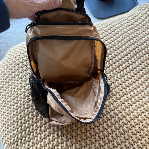 Eddie Bauer Stowaway 10L Sling Packable Bag - Picture 9 of 13